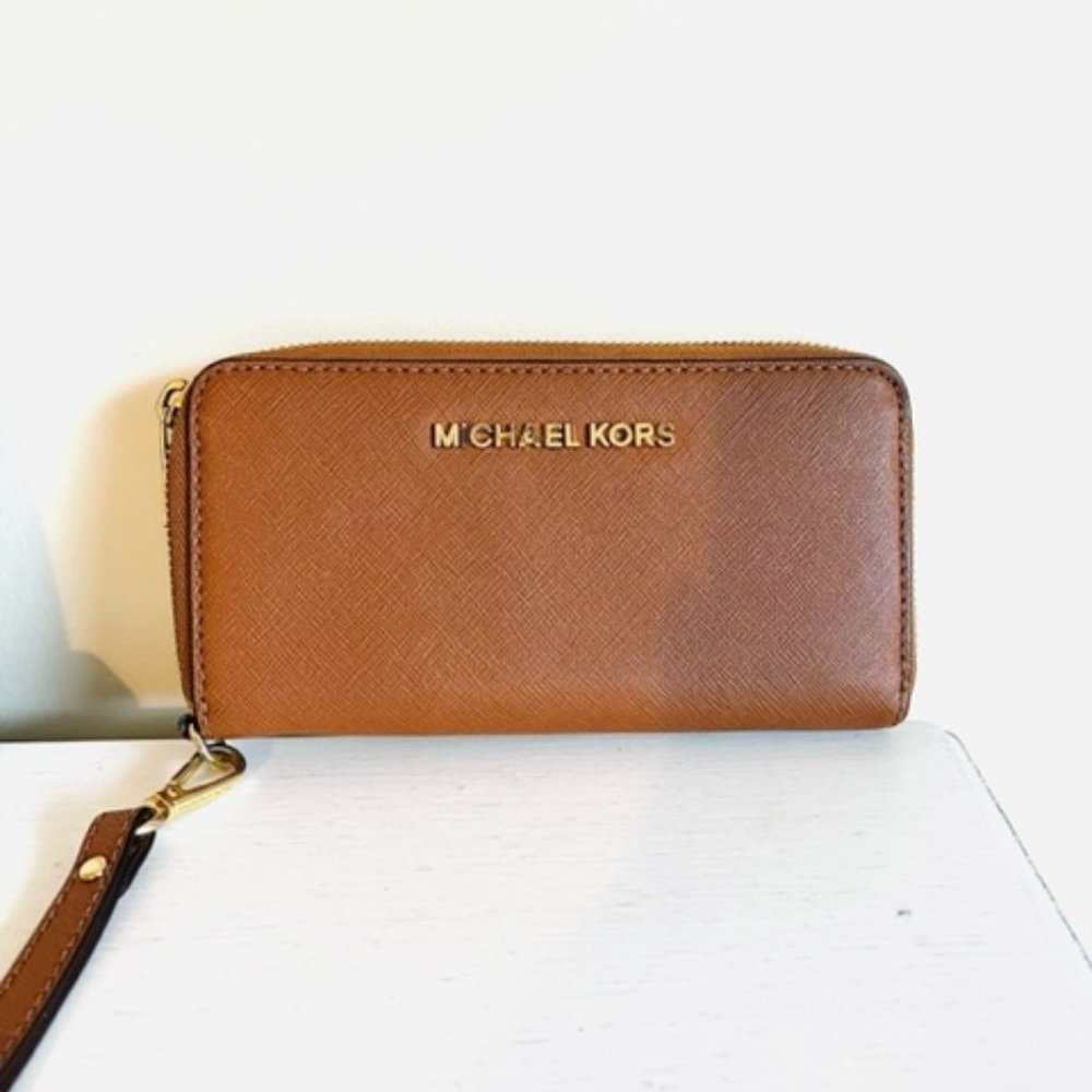 Michael Kors Leather Wristlet